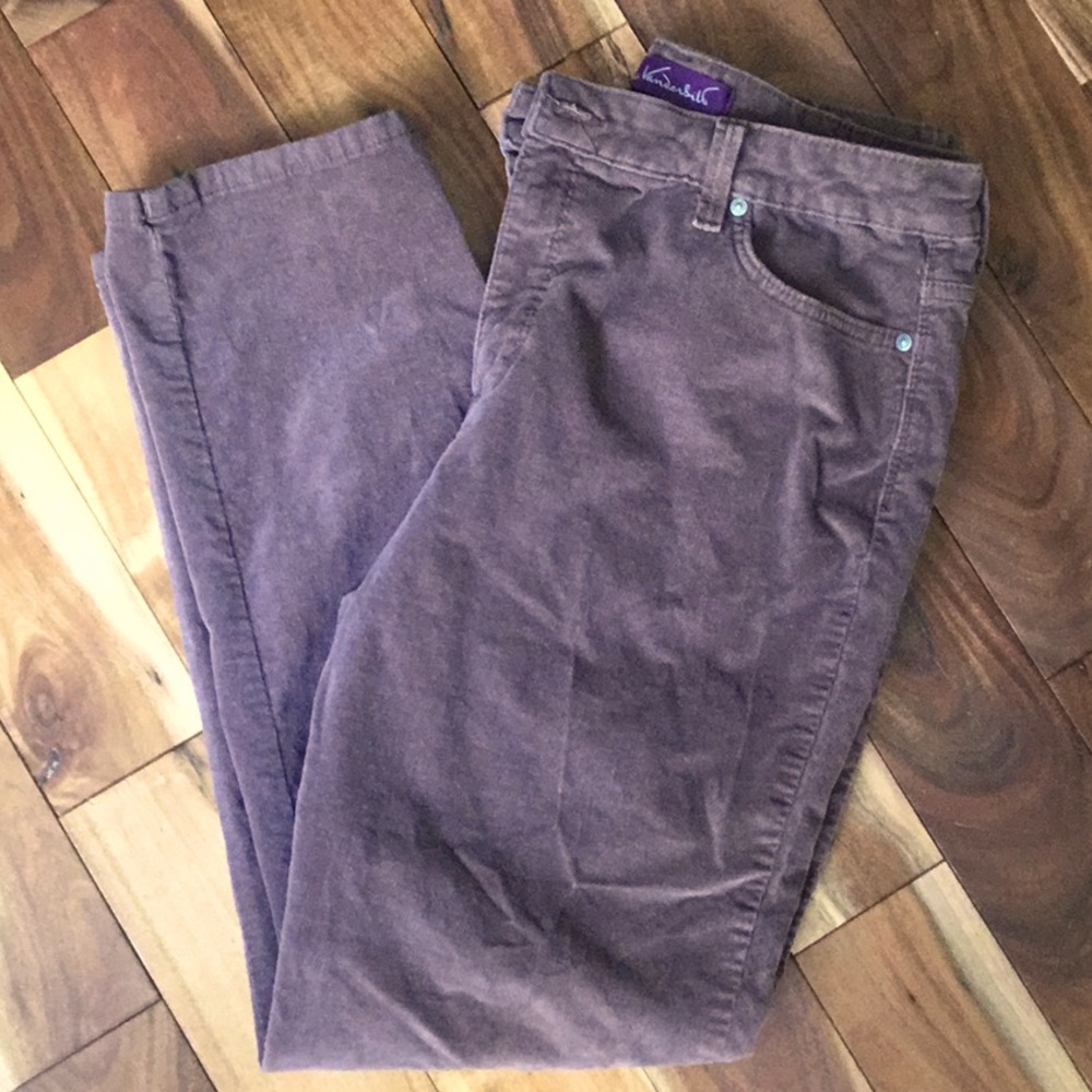 EUC corduroy pants from Gloria Vanderbilt. Size 14 short.